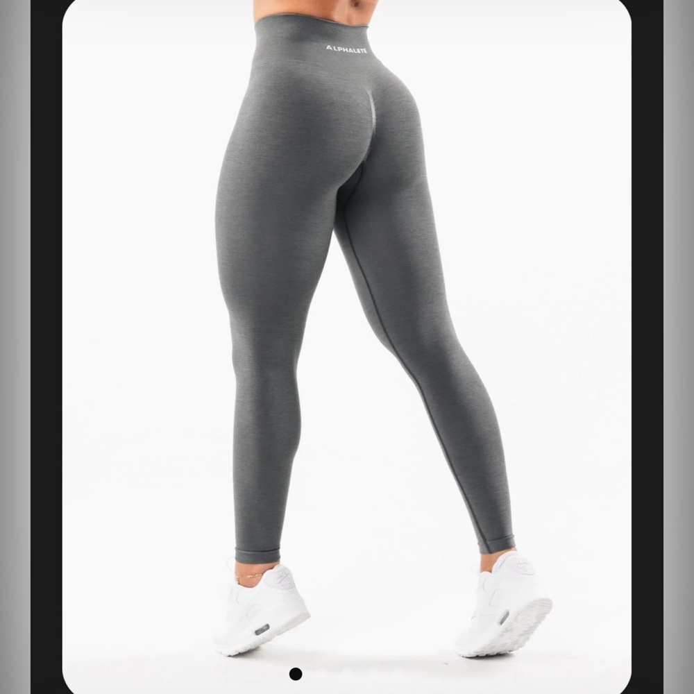 Alphalete Amplify Leggings in Smoke